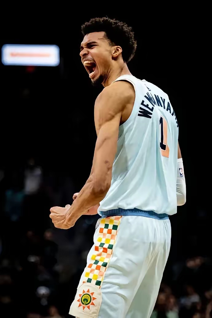 电子竞技真人娱乐-马龙技术犯规送分,塔图姆主帅怒摔战术板!